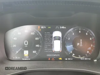 2022 Volvo XC40 R-Design z VIN YV4AC2HM9N2657130, wystawiony jako Copart lot #47513503 z przebiegiem 11 558 mil mil oraz . Historia ofert i sprzedaży dostępna na DreamBid. Obrazek 9.