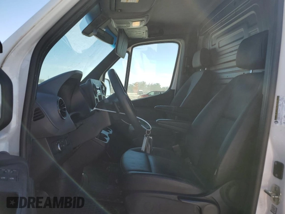 2021 Mercedes-Benz Sprinter Cargo with VIN W1Y70BGY1MT061122, listed as a Copart auction lot 45013915 with 58,631 mi miles and Salvage Title. Bid and sale history available at carsss.com. Image 7.