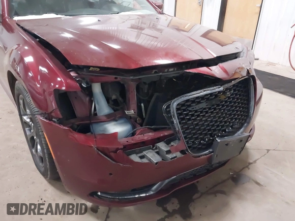 2018 Chrysler 300 S с VIN 2C3CCAGG5JH302401, выставлен на аукционе IAAI как лот 41493239 с пробегом 171 610 миль миль и . История ставок и продаж доступна на DreamBid. Изображение 6.
