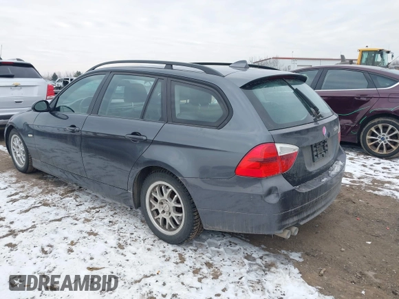 2007 BMW 3 Series 328i with VIN WBAVS13587FX15951, listed as a IAAI auction lot 41530164 with 153,051 mi miles. Bid and sale history available at carsss.com. Image 3.