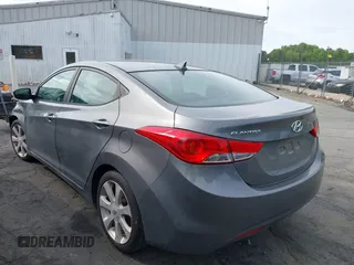 2013 Hyundai Elantra Limited z VIN 5NPDH4AEXDH384227, wystawiony jako IAAI lot #42106321 z przebiegiem 145 862 mil mil oraz . Historia ofert i sprzedaży dostępna na DreamBid. Obrazek 3.