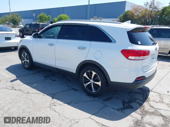 2017 Kia Sorento EX with VIN 5XYPHDA1XHG277668, listed as a IAAI auction lot 42178919 with 118,189 mi miles and . Bid and sale history available at carsss.com. Image 3.