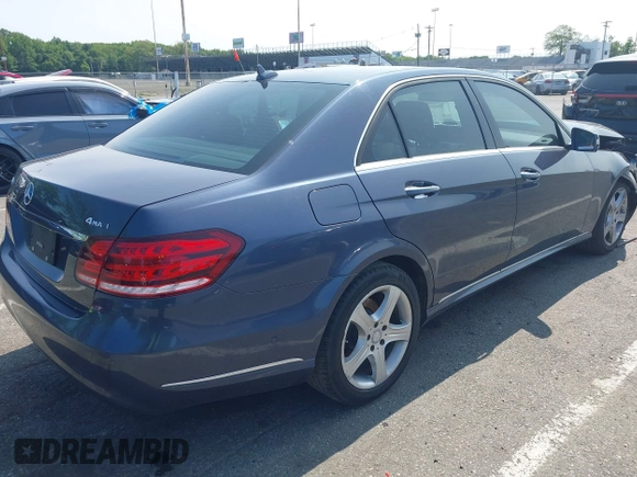 2016 Mercedes-Benz E 350 Luxury z VIN WDDHF8JB4GB232945, wystawiony jako IAAI lot #42396845 z przebiegiem 78 534 mil mil oraz . Historia ofert i sprzedaży dostępna na DreamBid. Obrazek 4.