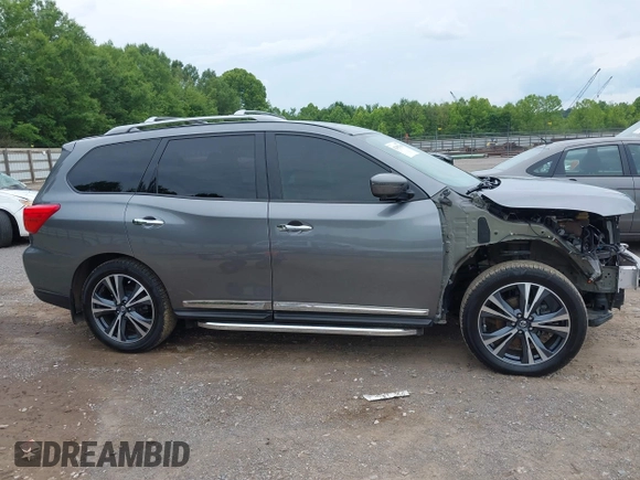 2020 Nissan Pathfinder Platinum z VIN 5N1DR2DM1LC585198, wystawiony jako IAAI lot #42451764 z przebiegiem 60 692 mil mil oraz . Historia ofert i sprzedaży dostępna na DreamBid. Obrazek 13.