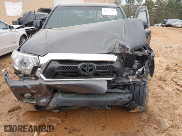 2013 Toyota Tacoma z VIN 5TFLU4EN2DX082131, wystawiony jako IAAI lot #41912420 z przebiegiem 195 334 mil mil oraz . Historia ofert i sprzedaży dostępna na DreamBid. Obrazek 6.