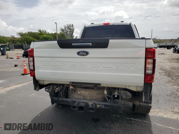 2022 Ford F-250 XL z VIN 1FT8W2BT8NEE97457, wystawiony jako Copart lot #62148045 z przebiegiem 62 915 mil mil oraz Nie do naprawy • Non repairable. Historia ofert i sprzedaży dostępna na DreamBid. Obrazek 6.