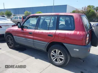 1999 Toyota RAV4 with VIN JT3GP10V0X0039083, listed as a IAAI auction lot 42061589 with 251,153 mi miles and . Bid and sale history available at DreamBid. Image 3.