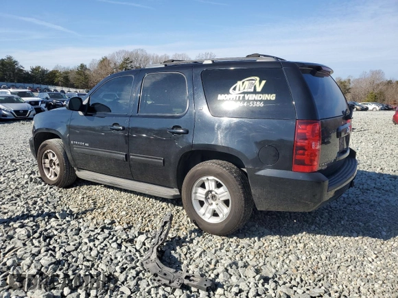 2009 Chevrolet Tahoe 2LT z VIN 1GNEC23309R278721, wystawiony jako Copart lot #86279864 z przebiegiem 280 112 mil mil oraz Szkoda całkowita • Salvage title. Historia ofert i sprzedaży dostępna na DreamBid. Obrazek 2.
