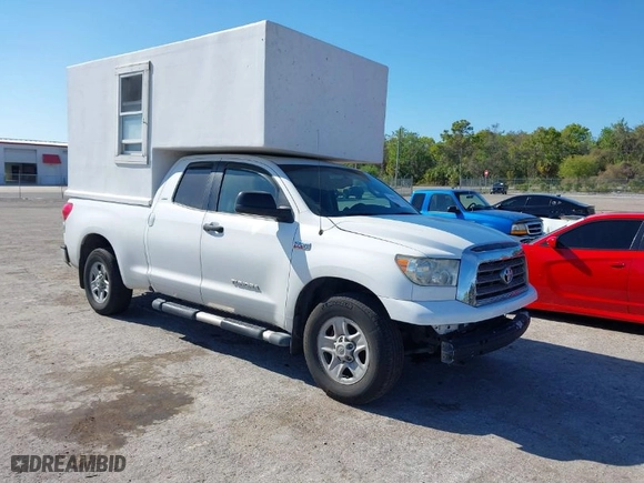 2007 Toyota Tundra SR5 with VIN 5TFBV541X7X020848, listed as a IAAI auction lot 41875538 with 263,235 mi miles. Bid and sale history available at carsss.com. Image 1.
