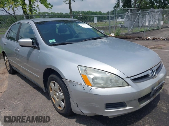 2007 Honda Accord LX with VIN 1HGCM56467A033681, listed as a IAAI auction lot 42680186 with 181,997 mi miles and . Bid and sale history available at DreamBid. Image 1.