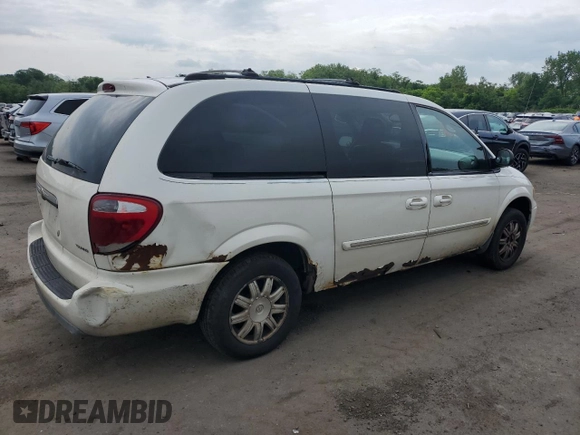 2006 Chrysler Town & Country Touring z VIN 2A4GP54L56R631489, wystawiony jako Copart lot #58981685 z przebiegiem 242 106 mil mil oraz Szkoda całkowita • Salvage title. Historia ofert i sprzedaży dostępna na DreamBid. Obrazek 3.