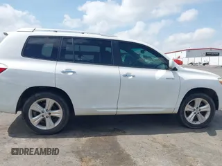 2010 Toyota Highlander Limited with VIN 5TDYK3EH5AS016027, listed as a IAAI auction lot 41721632 with 224,068 mi miles and . Bid and sale history available at DreamBid. Image 13.