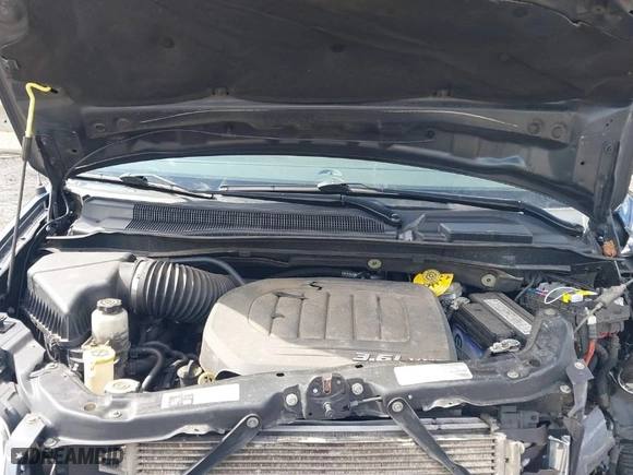 2013 Chrysler Town & Country Touring with VIN 2C4RC1BG1DR777216, listed as a IAAI auction lot 41847983 with 173,401 mi miles. Bid and sale history available at carsss.com. Image 10.