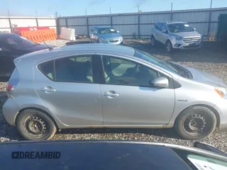 2014 Toyota Prius One z VIN JTDKDTB31E1563677, wystawiony jako IAAI lot #42134898 z przebiegiem 233 201 mil mil oraz . Historia ofert i sprzedaży dostępna na DreamBid. Obrazek 14.
