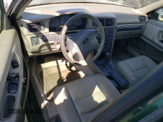 1998 Volvo S70 z VIN YV1LS5348W2421524, wystawiony jako Copart lot #66172944 z przebiegiem Nie podano mil oraz Tytuł czysty. Historia ofert i sprzedaży dostępna na DreamBid. Obrazek 8.