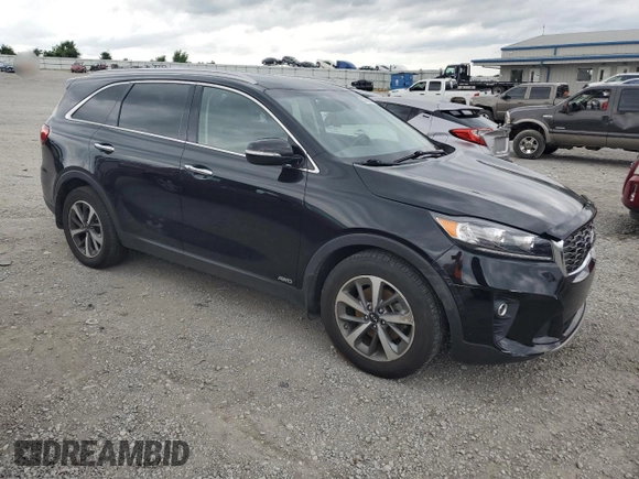2019 Kia Sorento EX z VIN 5XYPHDA53KG457567, wystawiony jako Copart lot #57665945 z przebiegiem 150 392 mil mil oraz Czysty tytuł • Clean title. Historia ofert i sprzedaży dostępna na DreamBid. Obrazek 4.
