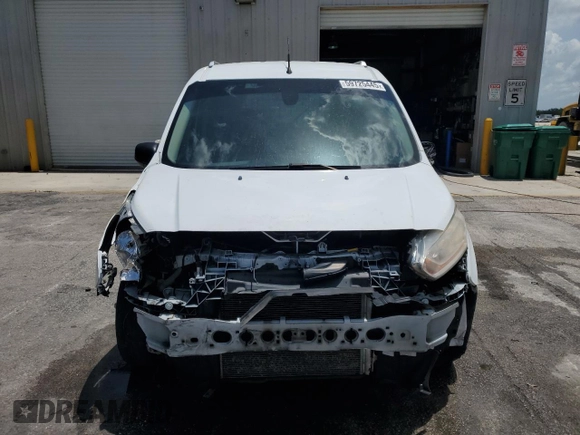 2018 Ford Transit Connect XLT with VIN NM0GE9F77J1372937, listed as a Copart auction lot 59725445 with 156,553 mi miles and Salvage title. Bid and sale history available at DreamBid. Image 5.