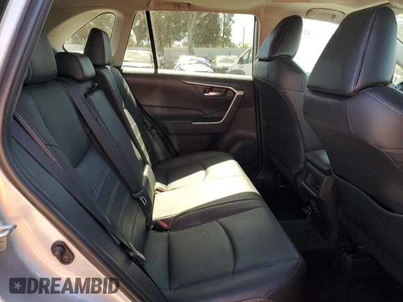2020 Toyota RAV4 XLE Premium with VIN 2T3C1RFV4LW079612, listed as a Copart auction lot 47587375 with 40,218 mi miles and Salvage Title. Bid and sale history available at carsss.com. Image 11.