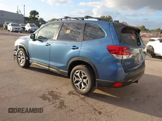 2024 Subaru Forester Premium with VIN JF2SKADC7RH508169, listed as a IAAI auction lot 41065280 with 17,346 mi miles. Bid and sale history available at carsss.com. Image 3.