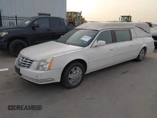 2006 Cadillac DTS Professional z VIN 1GEEH06Y86U500525, wystawiony jako IAAI lot #41835553 z przebiegiem 55 552 mil mil oraz . Historia ofert i sprzedaży dostępna na DreamBid. Obrazek 2.