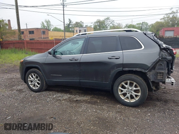 2016 Jeep Cherokee Latitude z VIN 1C4PJMCS1GW154188, wystawiony jako IAAI lot #42318317 z przebiegiem 189 347 mil mil oraz . Historia ofert i sprzedaży dostępna na DreamBid. Obrazek 14.