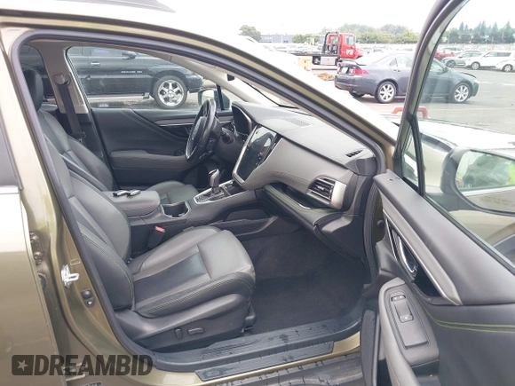 2021 Subaru Outback Onyx XT with VIN 4S4BTGLD0M3129735, listed as a IAAI auction lot 42571061 with 120,337 mi miles and . Bid and sale history available at DreamBid. Image 5.