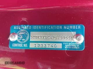 2023 Toyota Sienna LE z VIN 5TDKRKEC4PS139651, wystawiony jako IAAI lot #41310256 z przebiegiem 57 792 mil mil oraz . Historia ofert i sprzedaży dostępna na DreamBid. Obrazek 9.