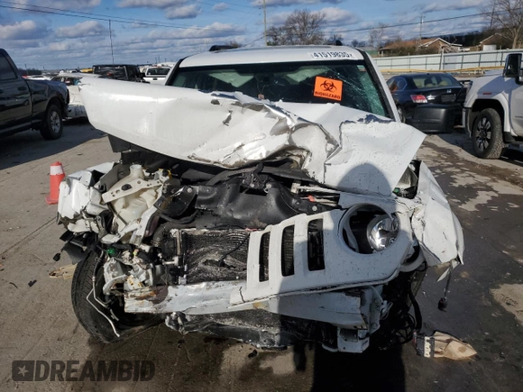 2014 Jeep Patriot Latitude z VIN 1C4NJPFAXED862881, wystawiony jako Copart lot #41519835 z przebiegiem 100 695 mil mil oraz Szkoda całkowita • Salvage title. Historia ofert i sprzedaży dostępna na DreamBid. Obrazek 5.