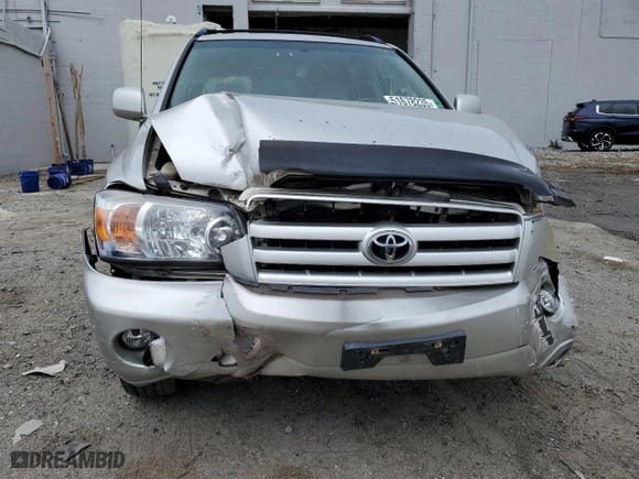 2005 Toyota Highlander with VIN JTEDP21A550060021, listed as a Copart auction lot 51678235 with 199,105 mi miles and Clean Title. Bid and sale history available at carsss.com. Image 5.