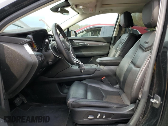 2019 Cadillac XT5 Luxury AWD z VIN 1GYKNDRS4KZ185376, wystawiony jako Copart lot #54388275 z przebiegiem 76 465 mil mil oraz Szkoda całkowita • Salvage title. Historia ofert i sprzedaży dostępna na DreamBid. Obrazek 7.