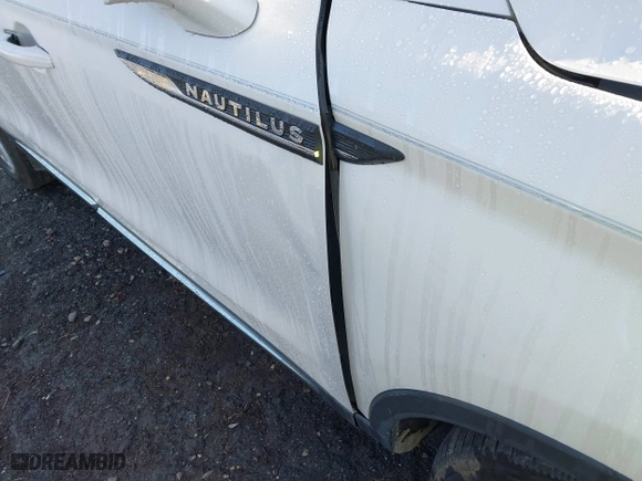 2019 Lincoln Nautilus Standard with VIN 2LMPJ8J93KBL19868, listed as a IAAI auction lot 41176714 with 87,324 mi miles. Bid and sale history available at carsss.com. Image 17.