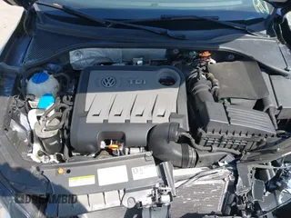 2013 Volkswagen Passat SE z VIN 1VWBN7A36DC047286, wystawiony jako IAAI lot #42243855 z przebiegiem 65 386 mil mil oraz . Historia ofert i sprzedaży dostępna na DreamBid. Obrazek 10.