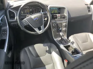 2015 Volvo XC60 T5 z VIN YV4612RK4F2706213, wystawiony jako Copart lot #49280915 z przebiegiem 124 410 mil mil oraz Szkoda całkowita • Salvage title. Historia ofert i sprzedaży dostępna na DreamBid. Obrazek 8.
