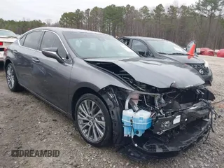 2021 Lexus ES with VIN 58AD11D11MU002981, listed as a IAAI auction lot 41511917 with 25,740 mi miles. Bid and sale history available at carsss.com. Image 1.