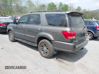 2007 Toyota Sequoia Limited with VIN 5TDBT48A57S292630, listed as a IAAI auction lot 42123231 with 245,692 mi miles and . Bid and sale history available at DreamBid. Image 3.