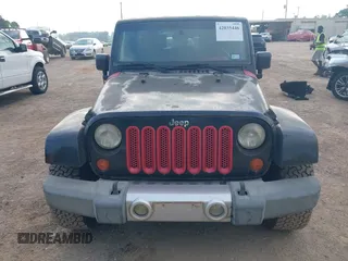2008 Jeep Wrangler Unlimited Sahara with VIN 1J4GB591X8L523581, listed as a IAAI auction lot 42035446 with 200,570 mi miles and . Bid and sale history available at DreamBid. Image 6.