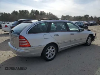 2003 Mercedes-Benz C 240 z VIN WDBRH81J43F380823, wystawiony jako Copart lot #53936025 z przebiegiem 141 938 mil mil oraz Tytuł czysty. Historia ofert i sprzedaży dostępna na DreamBid. Obrazek 3.