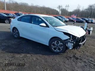 2021 Kia Forte LXS z VIN 3KPF24AD8ME273858, wystawiony jako IAAI lot #40978799 z przebiegiem 43 934 mil mil oraz . Historia ofert i sprzedaży dostępna na DreamBid. Obrazek 1.