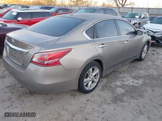 2013 Nissan Altima 2.5 SL with VIN 1N4AL3AP5DC164654, listed as a IAAI auction lot 41397318 with 186,333 mi miles. Bid and sale history available at carsss.com. Image 4.