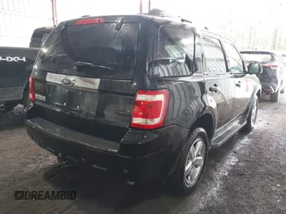 2009 Ford Escape Limited z VIN 1FMCU04G29KA59623, wystawiony jako IAAI lot #42428300 z przebiegiem 115 915 mil mil oraz . Historia ofert i sprzedaży dostępna na DreamBid. Obrazek 4.