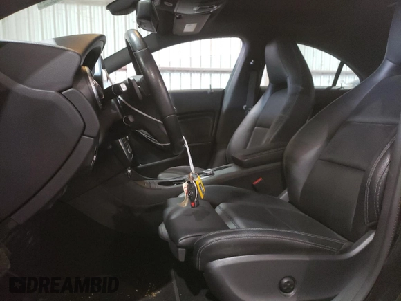 2018 Mercedes-Benz CLA 250 with VIN WDDSJ4EB3JN665735, listed as a Copart auction lot 45881434 with 46,598 mi miles and . Bid and sale history available at DreamBid. Image 7.