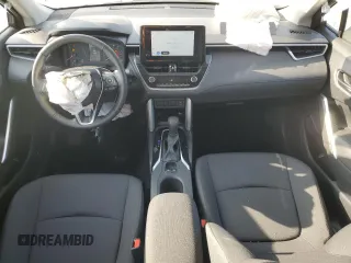 2024 Toyota Corolla Cross LE с VIN 7MUCAABG5RV105305, выставлен на аукционе Copart как лот 83815524 с пробегом 3 553 миль миль и Списание • Salvage title. История ставок и продаж доступна на DreamBid. Изображение 8.