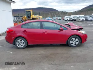 2015 Kia Forte LX with VIN KNAFX4A69F5427203, listed as a IAAI auction lot 41961590 with 176,599 mi miles. Bid and sale history available at carsss.com. Image 13.