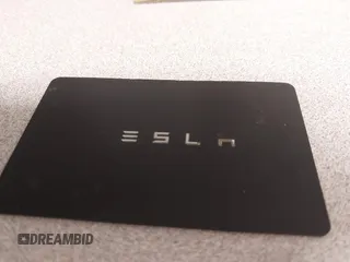 2020 Tesla Model Y Long Range z VIN 5YJYGDEE5LF041935, wystawiony jako IAAI lot #42369750 z przebiegiem 79 540 mil mil oraz . Historia ofert i sprzedaży dostępna na DreamBid. Obrazek 11.