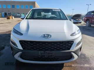 2022 Hyundai Kona SE z VIN KM8K2CAB1NU830115, wystawiony jako Copart lot #52919145 z przebiegiem 42 621 mil mil oraz Szkoda całkowita • Salvage title. Historia ofert i sprzedaży dostępna na DreamBid. Obrazek 5.