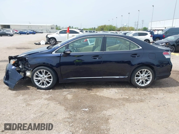2010 Lexus HS 250h with VIN JTHBB1BA9A2026888, listed as a IAAI auction lot 41885871 with 89,842 mi miles and . Bid and sale history available at DreamBid. Image 14.