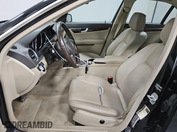 2013 Mercedes-Benz C 300 Sport with VIN WDDGF8ABXDA822502, listed as a Copart auction lot 51980405 with 118,921 mi miles and Clean Title. Bid and sale history available at DreamBid. Image 7.