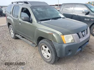 2005 Nissan Xterra S z VIN 5N1AN08W55C637420, wystawiony jako IAAI lot #42290949 z przebiegiem 252 493 mil mil oraz . Historia ofert i sprzedaży dostępna na DreamBid. Obrazek 1.