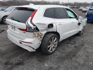 2018 Volvo XC60 Inscription with VIN YV4102RL6J1014331, listed as a IAAI auction lot 41559769 with 89,046 mi miles. Bid and sale history available at carsss.com. Image 4.
