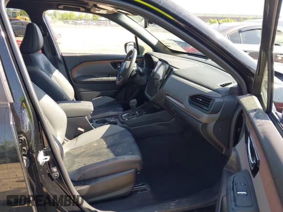 2025 Subaru Forester Special Sports with VIN JF2SLDHC7SH425940, listed as a IAAI auction lot 42573480 with 9,349 mi miles and . Bid and sale history available at DreamBid. Image 5.